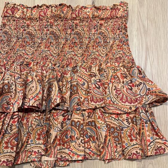 House of Harlow 1960 Smocked Skirt - Picture 2 of 4